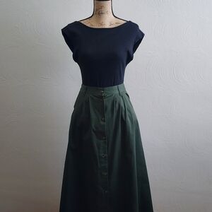 BFA Classics, Elegant Dark Green A-Line Skirt